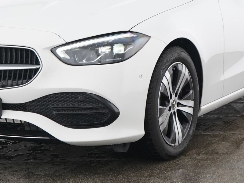Fahrzeugabbildung Mercedes-Benz C 200 AVANTGARDE*TOTWINKEL*KAMERA*LED*SPURHALTE