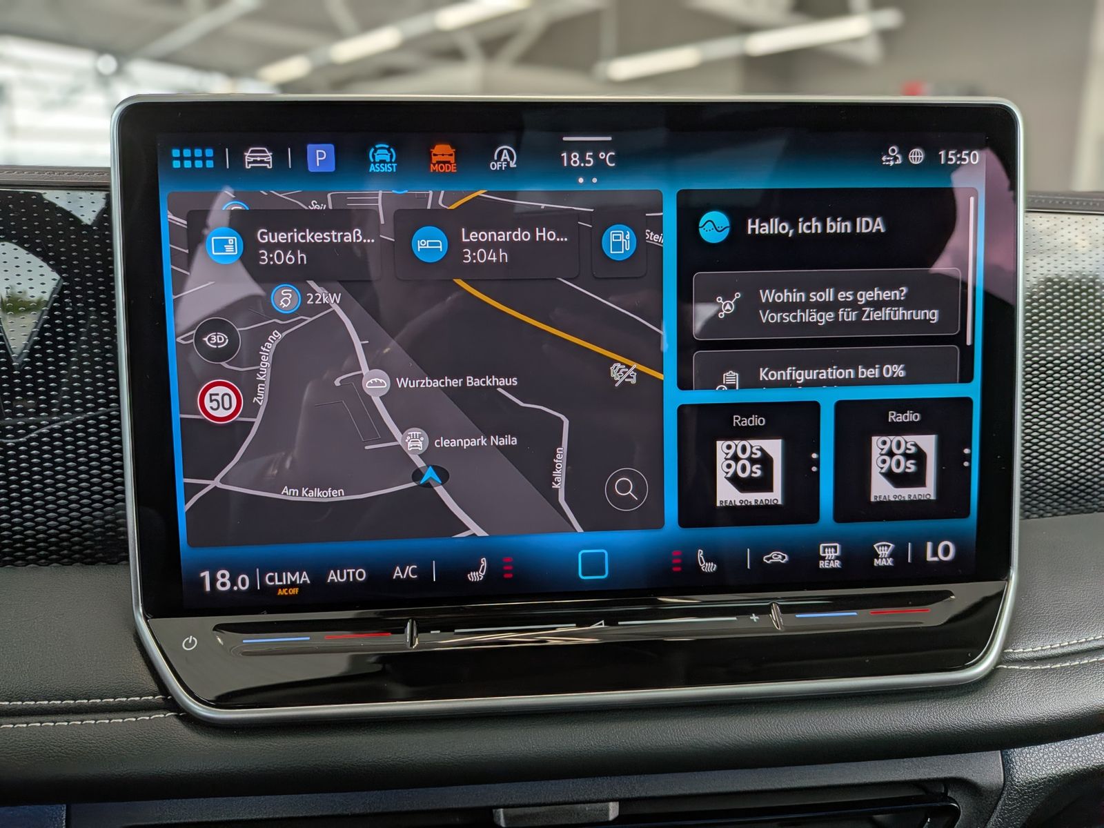 Fahrzeugabbildung Volkswagen Tiguan 1.5 eTSI ENERGY HD-Matrix 360 Pano AHK 19