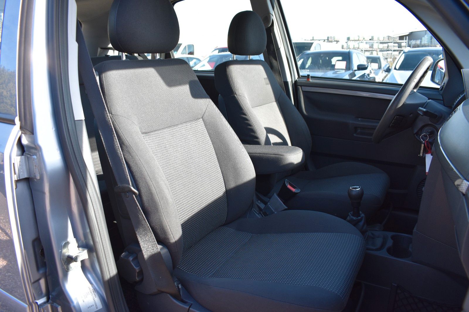 Fahrzeugabbildung Opel Meriva INNOVATION KLIMA/PDC/1.HAND