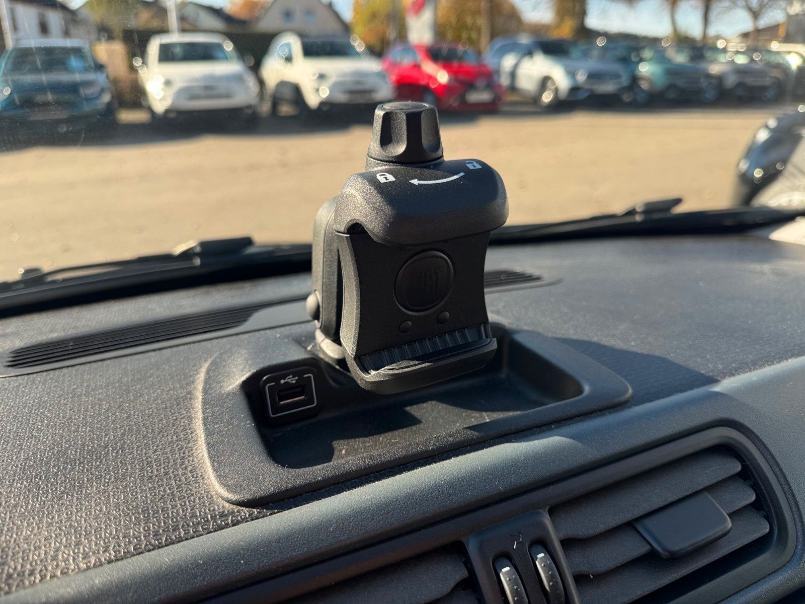 Fahrzeugabbildung Fiat PANDA 1.2 More 69PS USB RADIO KLIMA