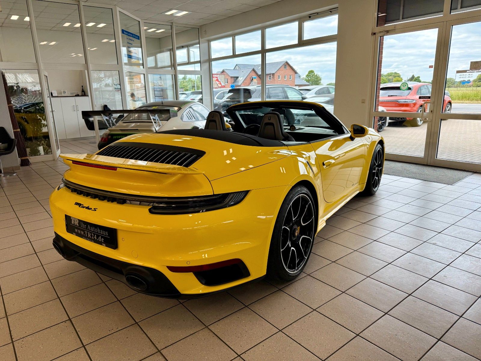 Fahrzeugabbildung Porsche 911 992 Turbo S Cabrio LIFT/InnoDrive/SAA