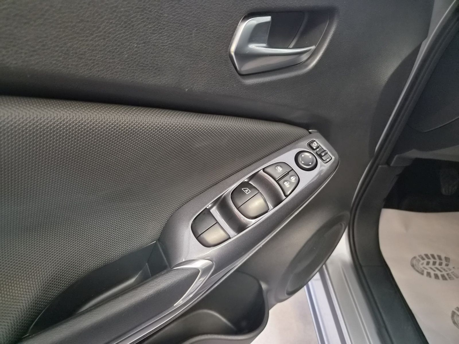 Fahrzeugabbildung Nissan Juke Acenta / KAMERA / SCHECKHEFT / 1. HAND