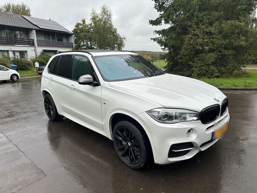 Image of BMW X5 M50