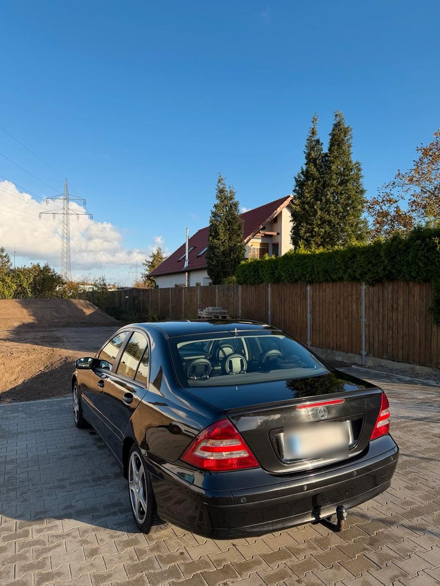 Mercedes-Benz C 220