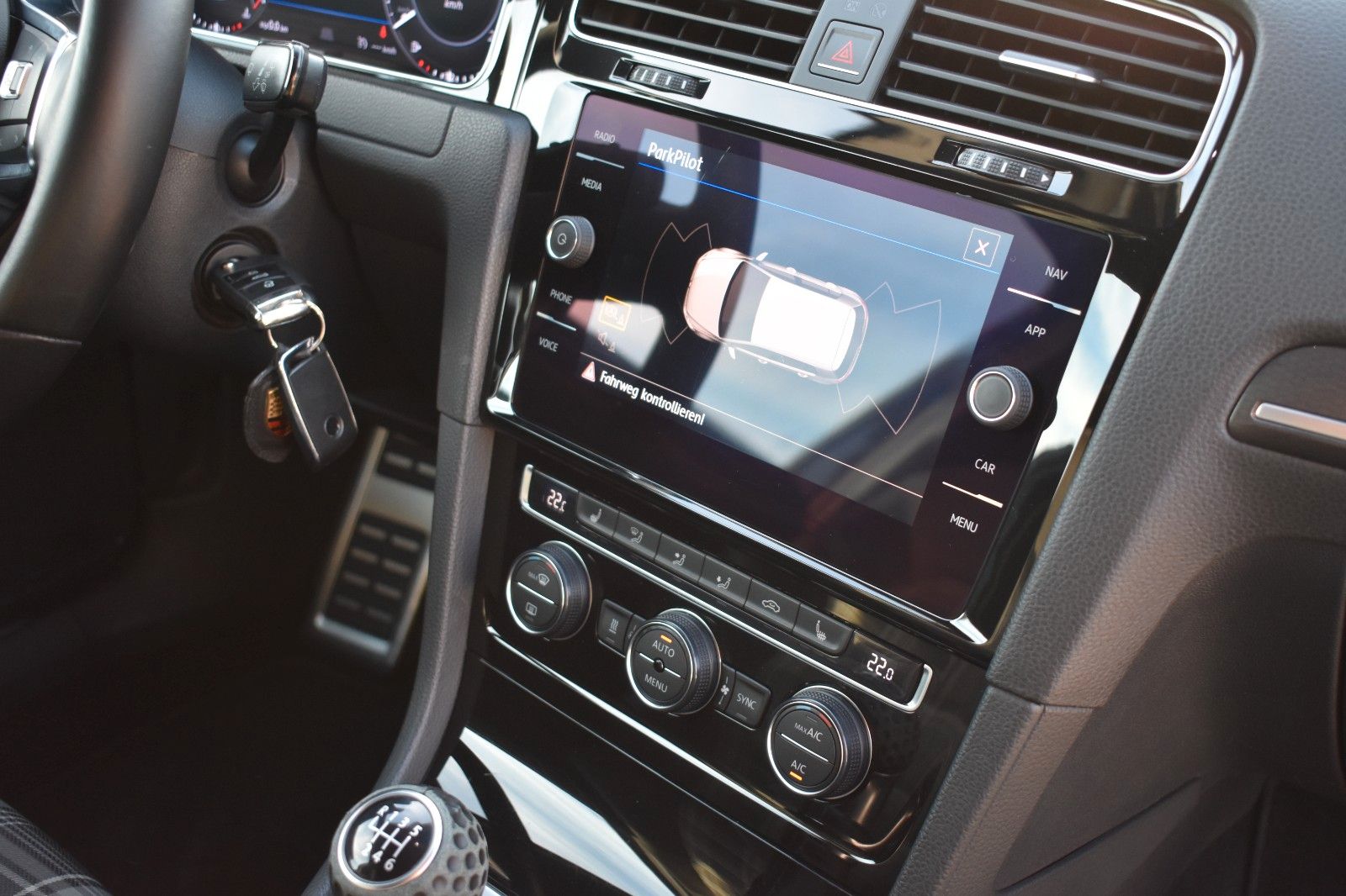 Fahrzeugabbildung Volkswagen Golf VII Lim. GTD BMT/Start-Stopp DYNAUDIO