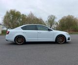 Skoda Octavia Lim. RS 245 Glasdach+DSG+Standhzg. - Skoda Octavia mit Benzin-Antrieb: Alcantara, Navigationssystem, Limousine, RS