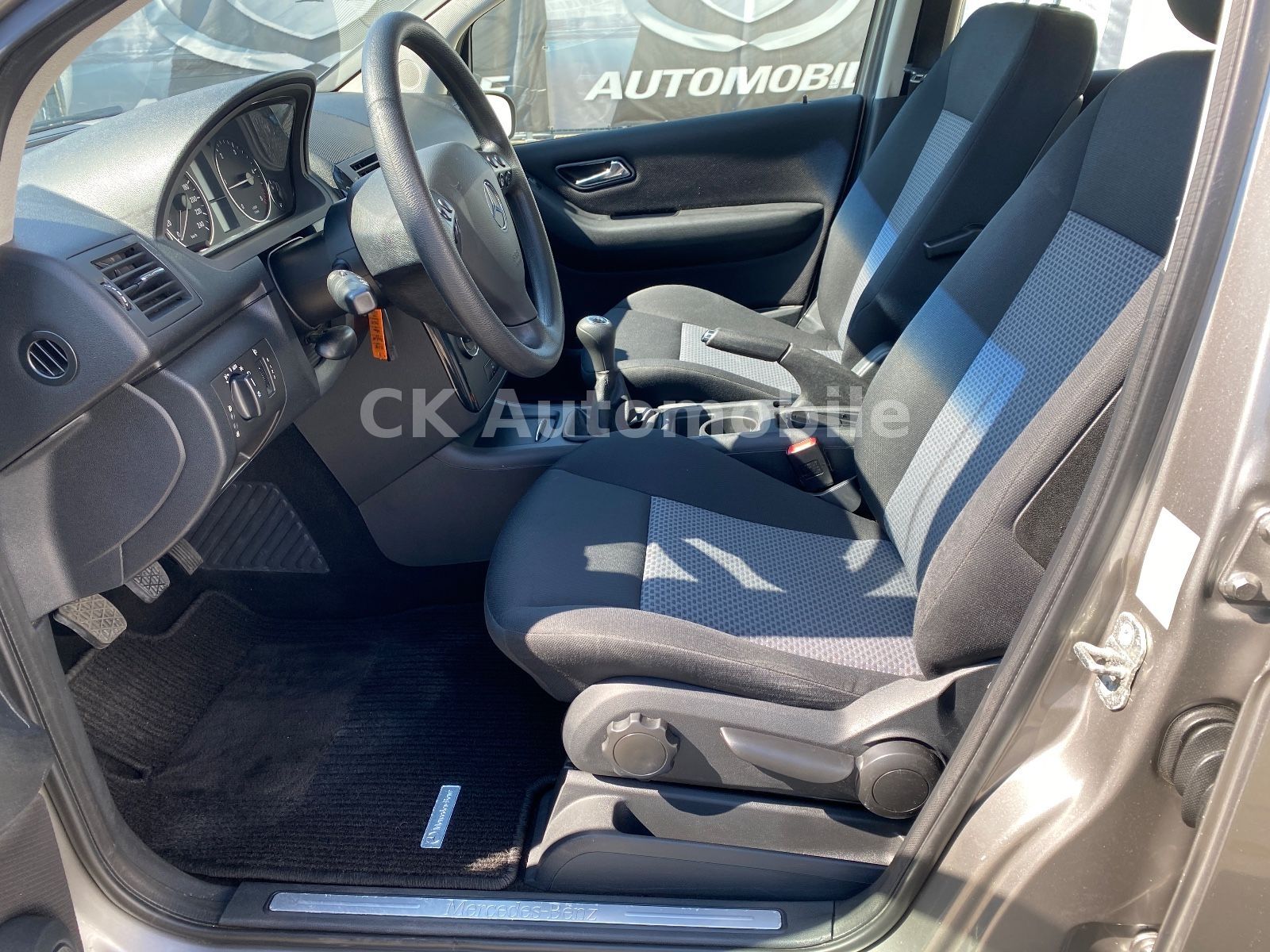 Fahrzeugabbildung Mercedes-Benz A 180 CDI/Klimaanlage/PDC