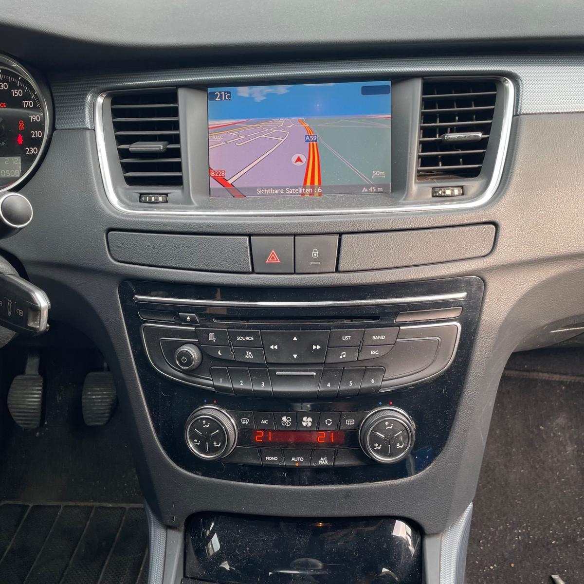 Peugeot 508 2011 — photo 10