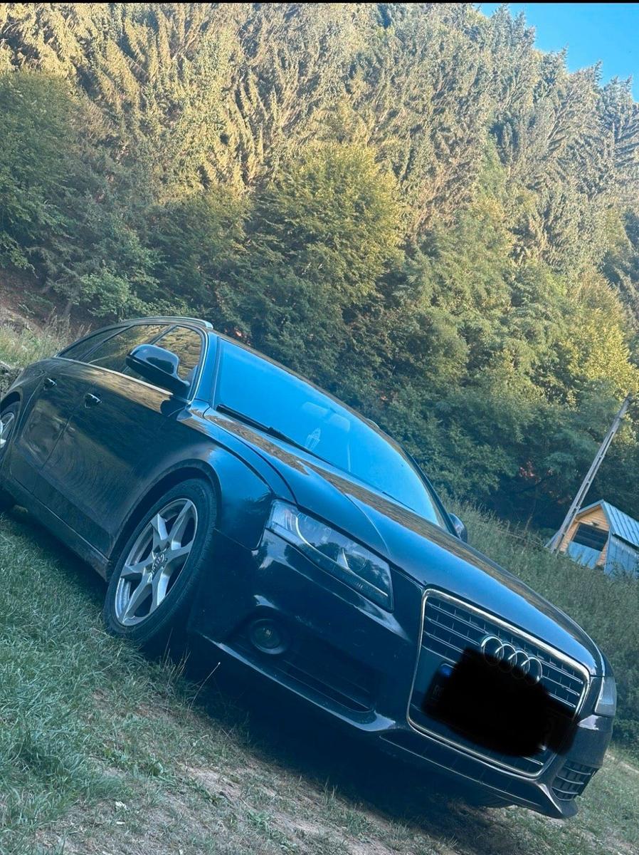 Audi A4 2009 — rear view