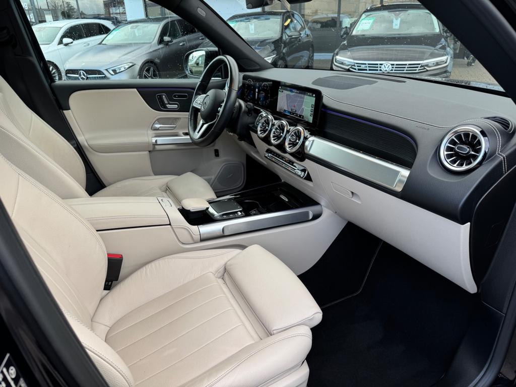 Mercedes-Benz GLB 180