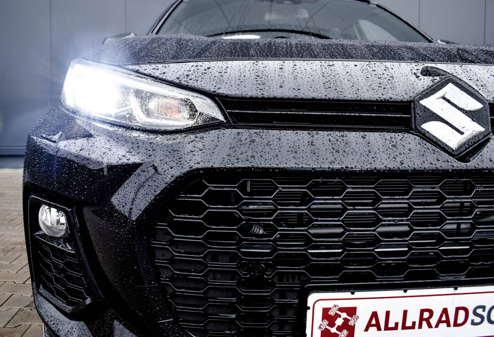 Suzuki Across - Bild 6