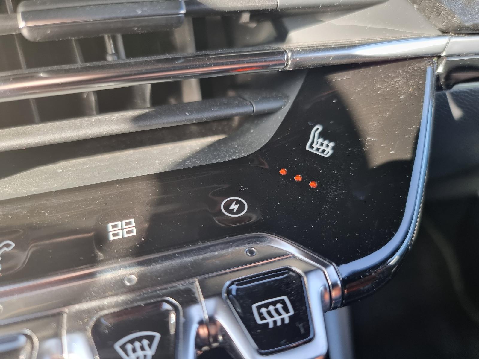 Peugeot e-2008 GT-Line -KLIMA-NAVI-CARPLAY-SHZ-CAM-LEDER