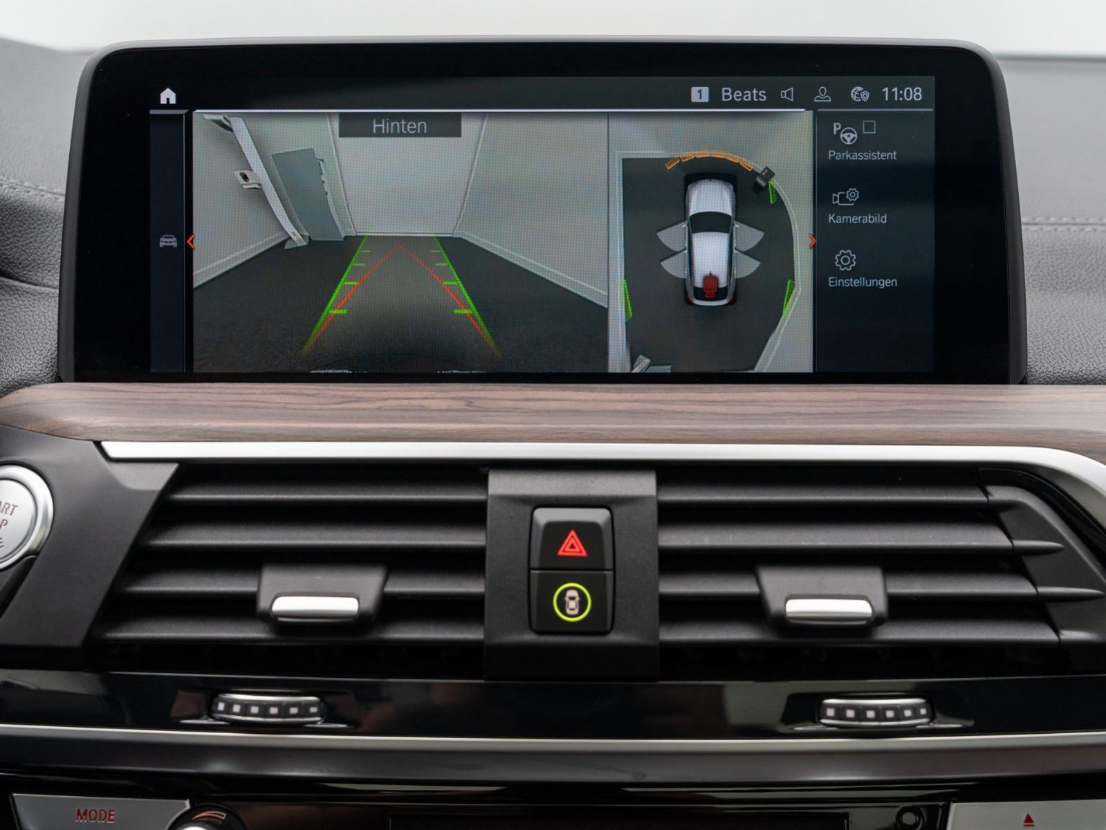 Fahrzeugabbildung BMW X4 M40 i Panorama 360° HUD DAB H/K DisplKey AHK