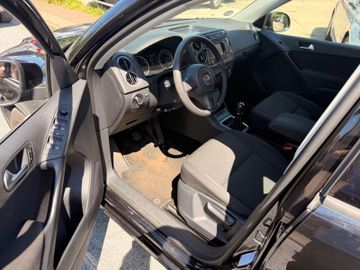 Volkswagen Tiguan - 10