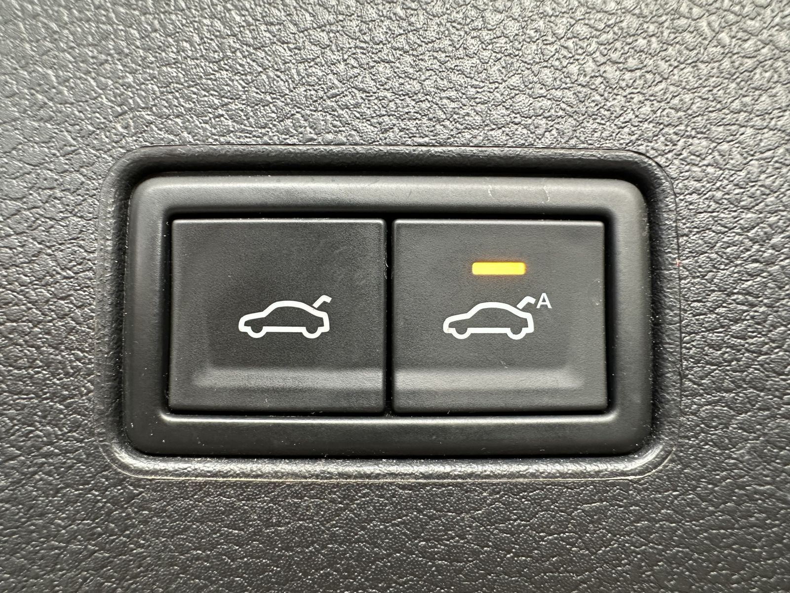 Fahrzeugabbildung Volkswagen Passat Variant GTE NAV+LED+PANORAMA+ACC+AHK+17ZO