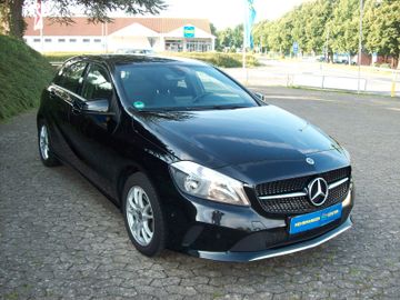 Bild 4 Mercedes-Benz A 180 Style Alu Klima PDC+Kam+Parkassi SHZ Navi