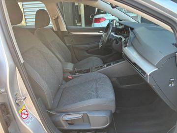 Volkswagen Golf - 8