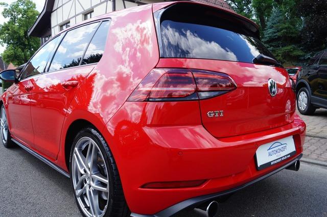 Volkswagen Golf VII GTI Performance ACC-LED-Carplay-Sitzh.