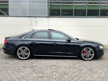 Audi A8 - 8