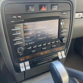 Porsche Cayenne - 8