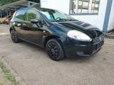 Fiat Grande Punto 1.4 8V Dynamic - Fiat Grande Punto mit Benzin-Antrieb: Limousine