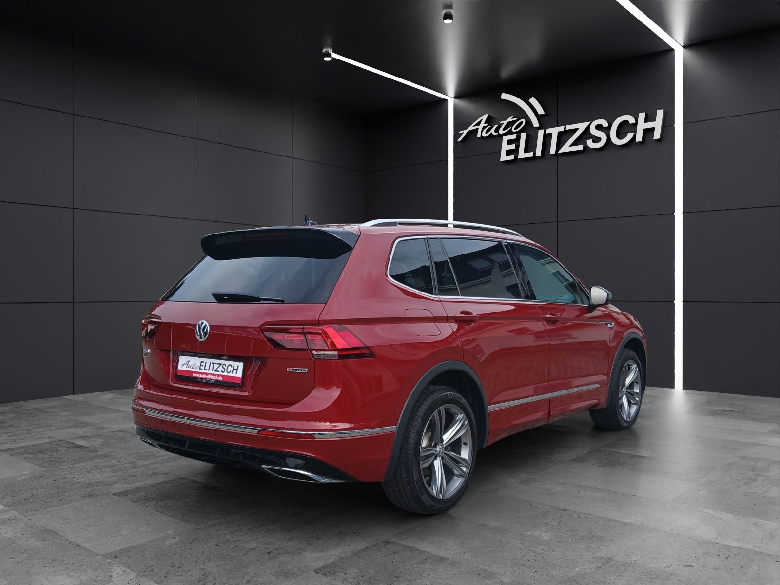 Fahrzeugabbildung Volkswagen Tiguan Allspace TSI 4M R-Line Highline LED AHK N