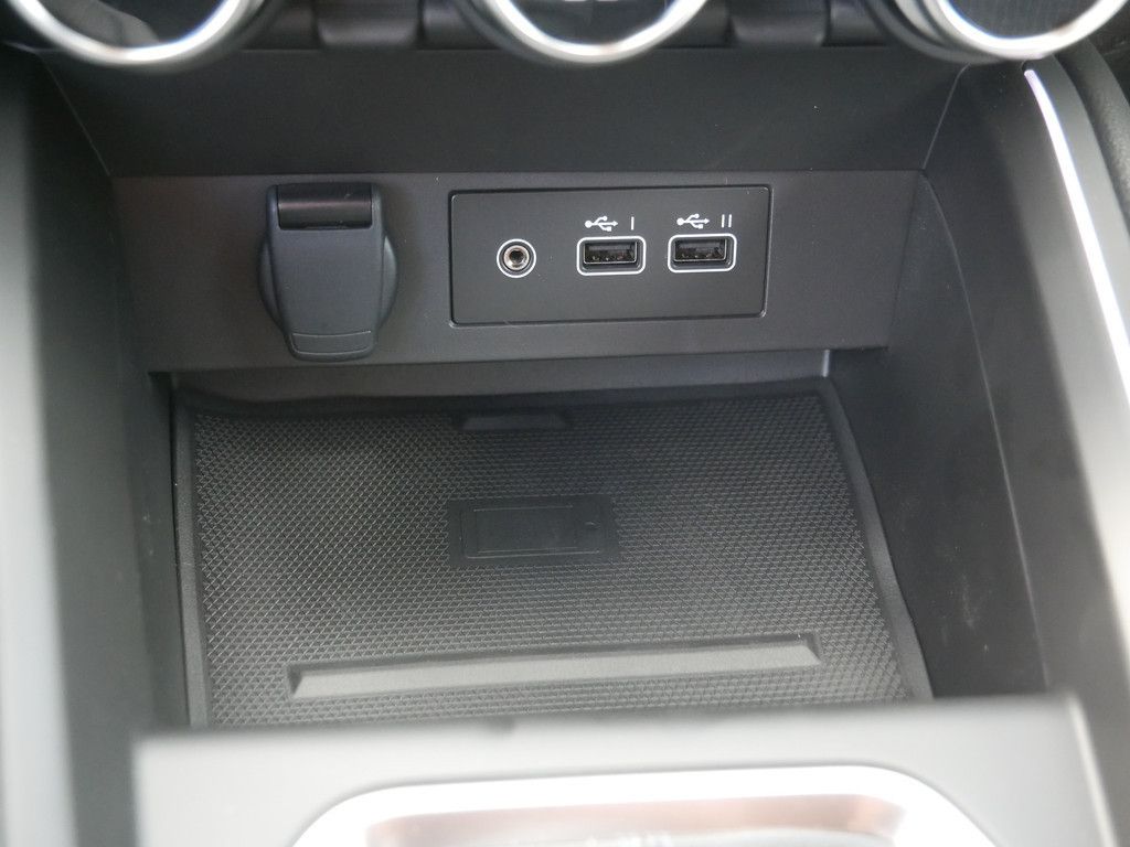 Fahrzeugabbildung Renault Clio Techno TCe 90