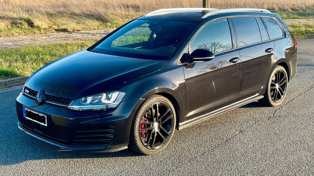 Image of Volkswagen Golf