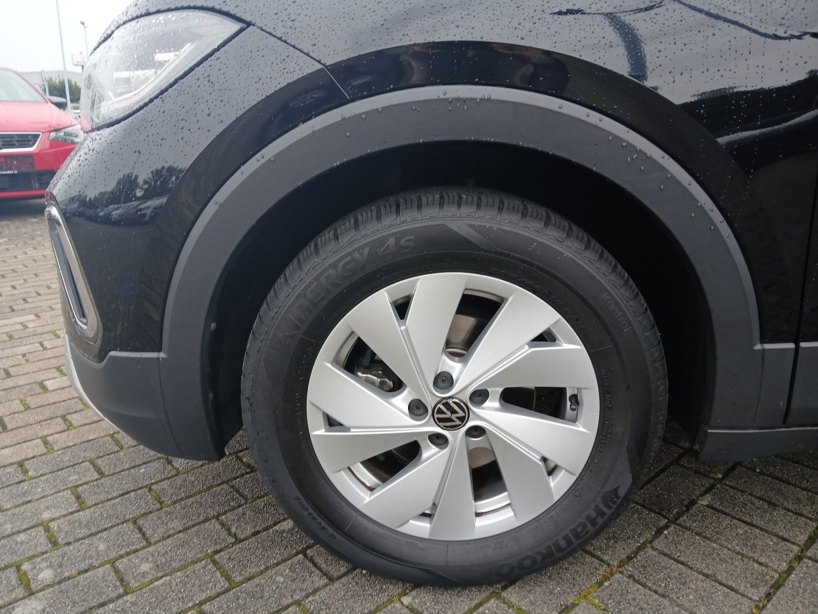 Fahrzeugabbildung Volkswagen T-Cross TSI Life Matrix AID ACC PDC SH