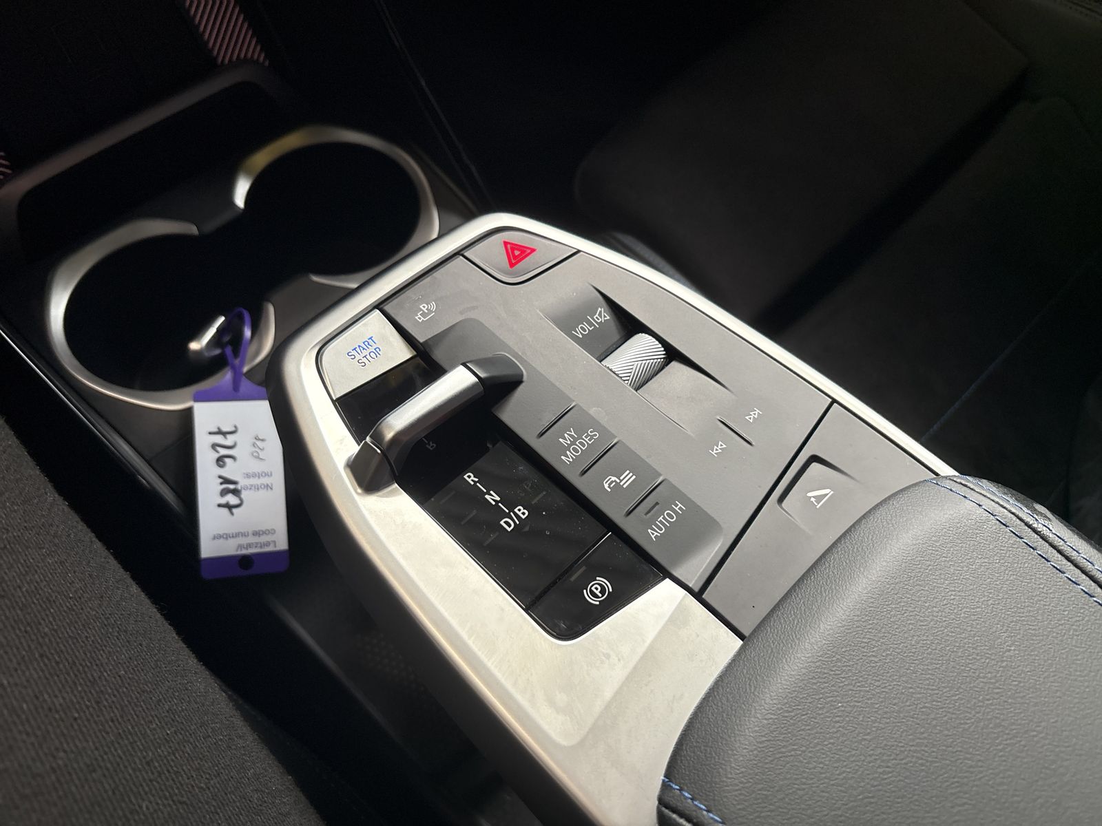 BMW iX2 - Bild 14