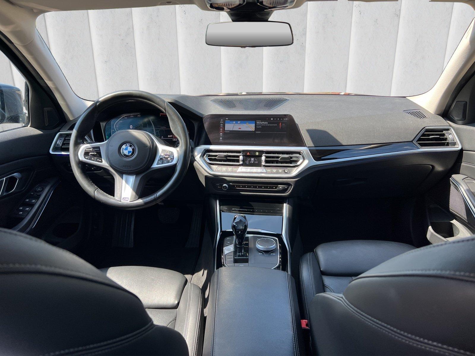 BMW 3er - 330 i Sport Line*Headup*Schiebedach