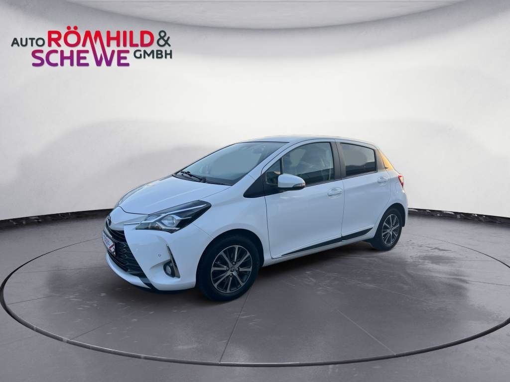 Gebrauchtwagen Toyota Yaris Yaris Team D SHZ AllwR Spurhalteass. Fernlichtas in Dieburg
