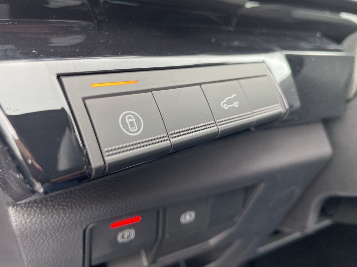 Renault Rafale - Bild 21