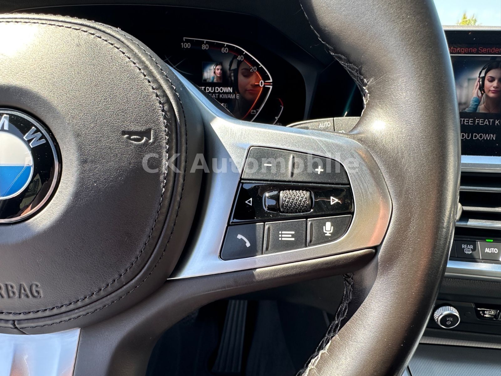 Fahrzeugabbildung BMW 318d Touring Sport-Line/Shadow-Line/Navi/Laser