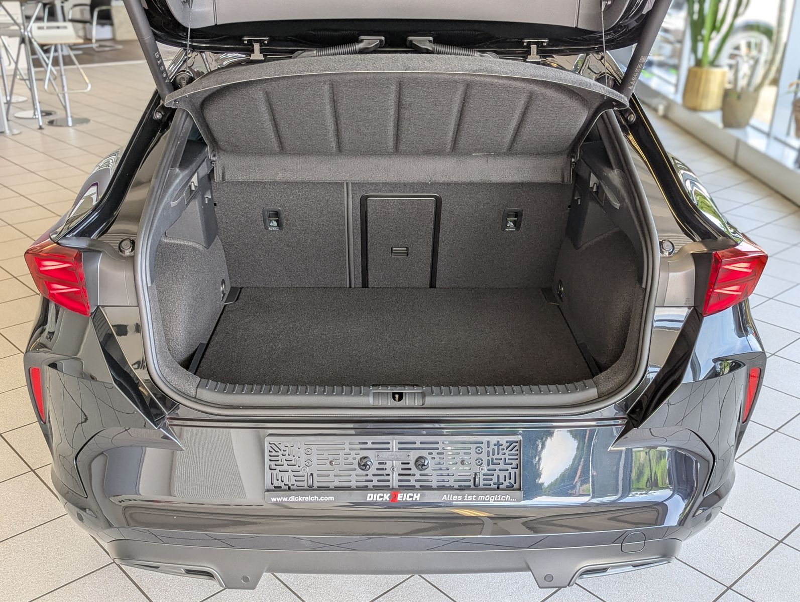 CUPRA Formentor 1.5 eTSI Pano Sennh. DCC Kamera Matrix - Image 17