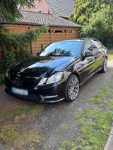 Mercedes-Benz Mercedes E 500 AMG line macht mir ein Angebot - gebrauchte Mercedes-Benz E 500 aus dem Jahr 2012