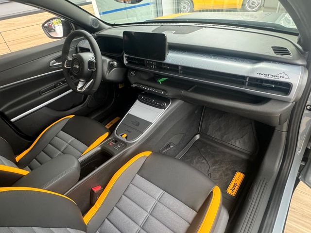 JEEP Avenger The North Face Mild-Hybrid 4xe