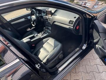 صورة 7 لـ 2008 Mercedes-BENZ C 220