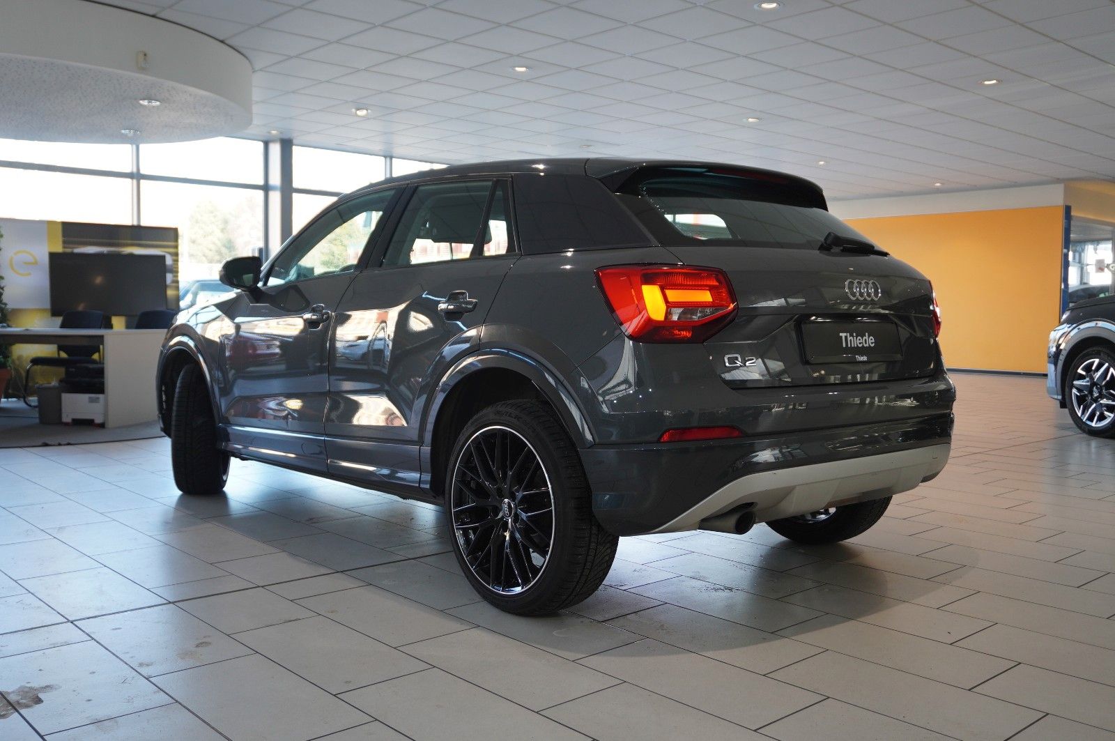 Fahrzeugabbildung Audi Q2 1.0 TFSI ULTRA S-TRONIC KLIMA/SHZ/PDC/19"