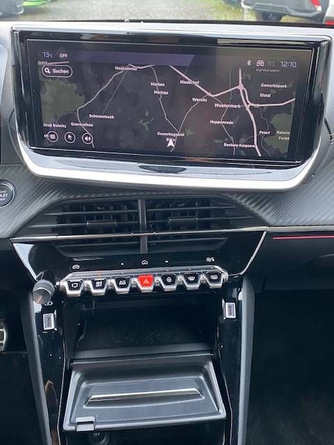 Fahrzeugabbildung Peugeot 208 GT MildHybrid 145 e-DSC6