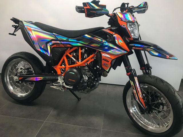 KTM 690 SMC-R  "Chrome Edition