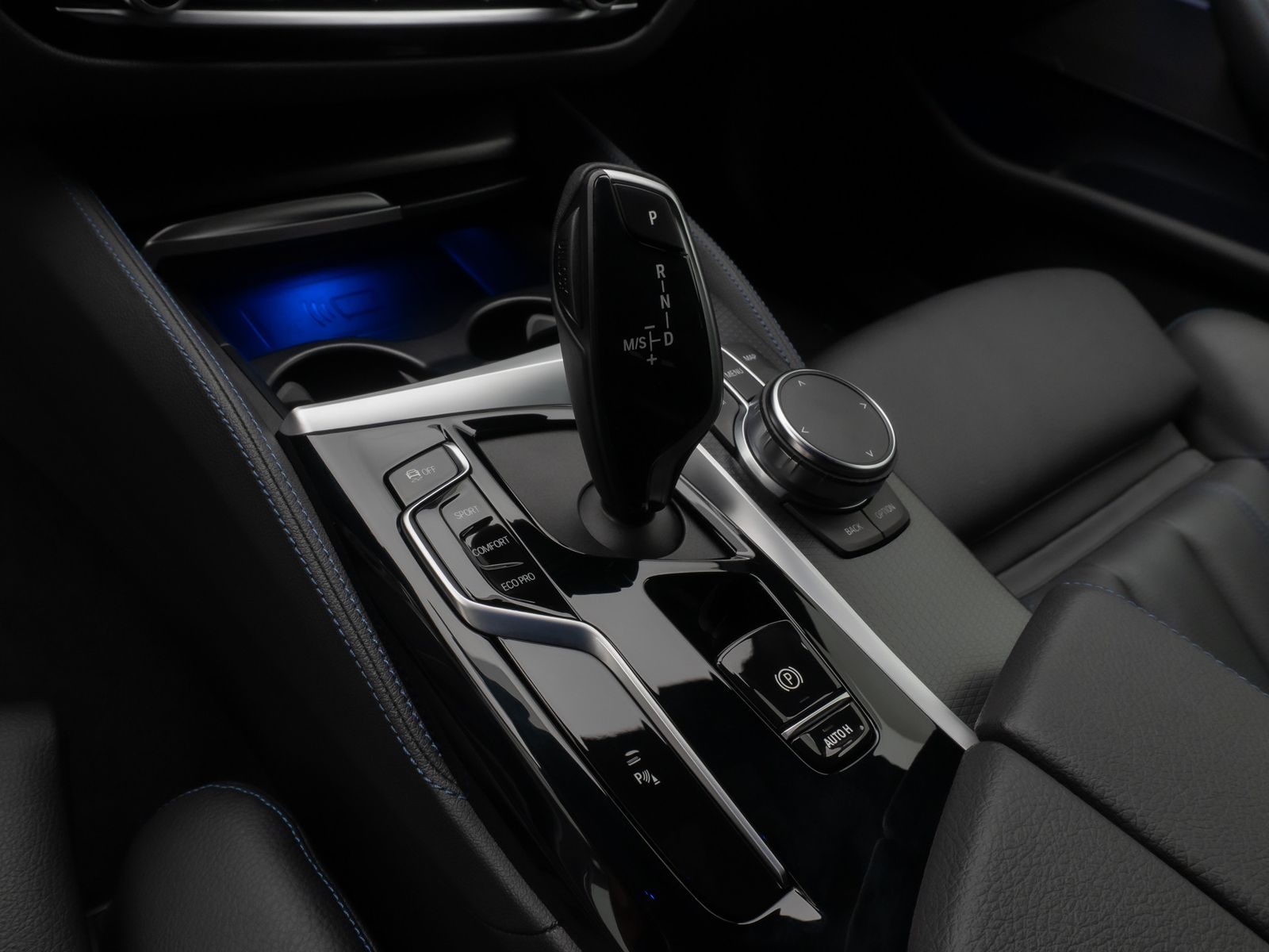 Fahrzeugabbildung BMW 540d xD M Sport Pro Kamera Laser HUD H/K Komfort