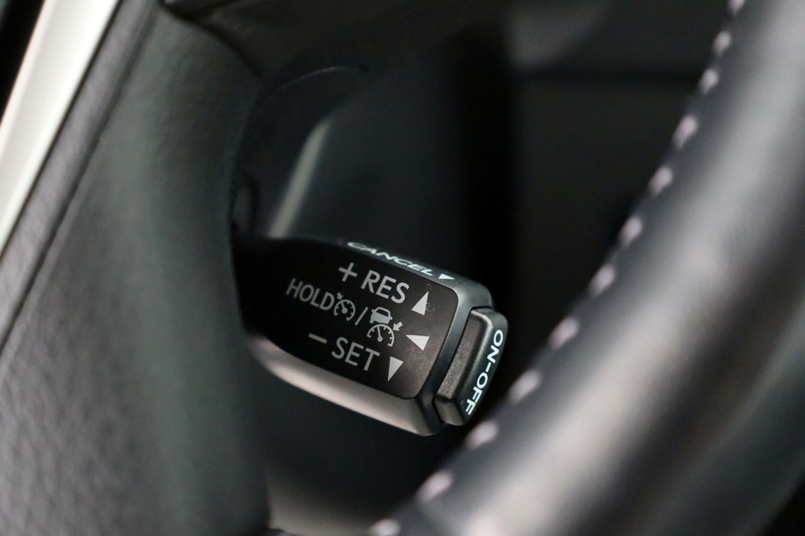 Fahrzeugabbildung Toyota Land Cruiser Comfort,Kamera,LED, CarPlay,SH,AHK