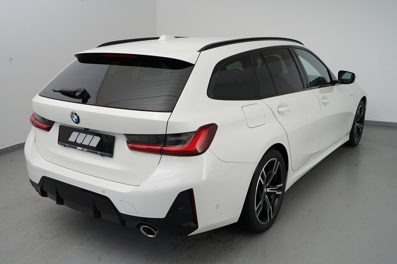 BMW 318d Touring (M-Sport AHK ACC HiFi RFK) imagem 3