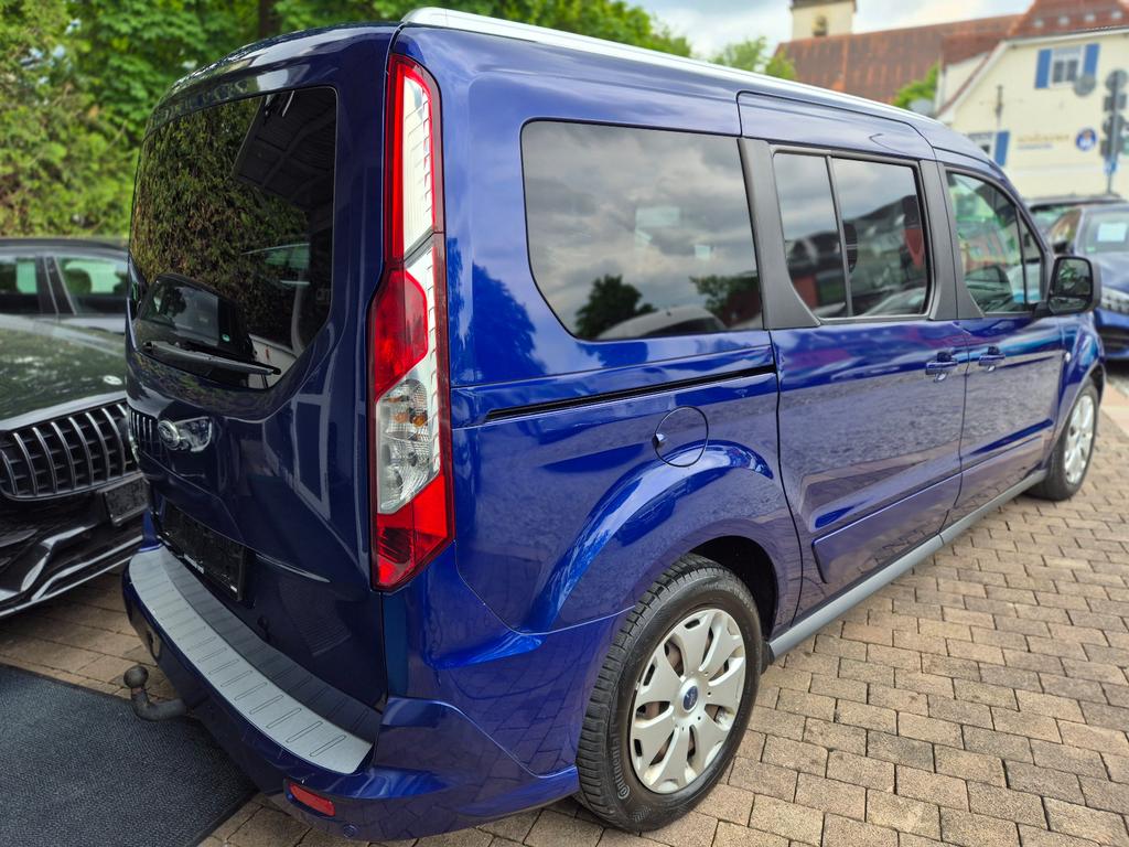 Ford Grand Tourneo