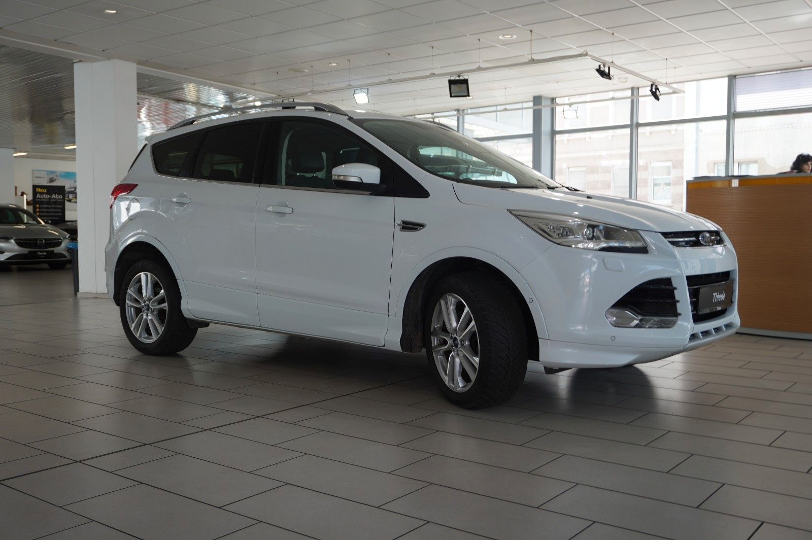 Fahrzeugabbildung Ford Kuga 2.0D INDIVIDUAL 4X4 NAVI/LED/KAMERA/SPORT