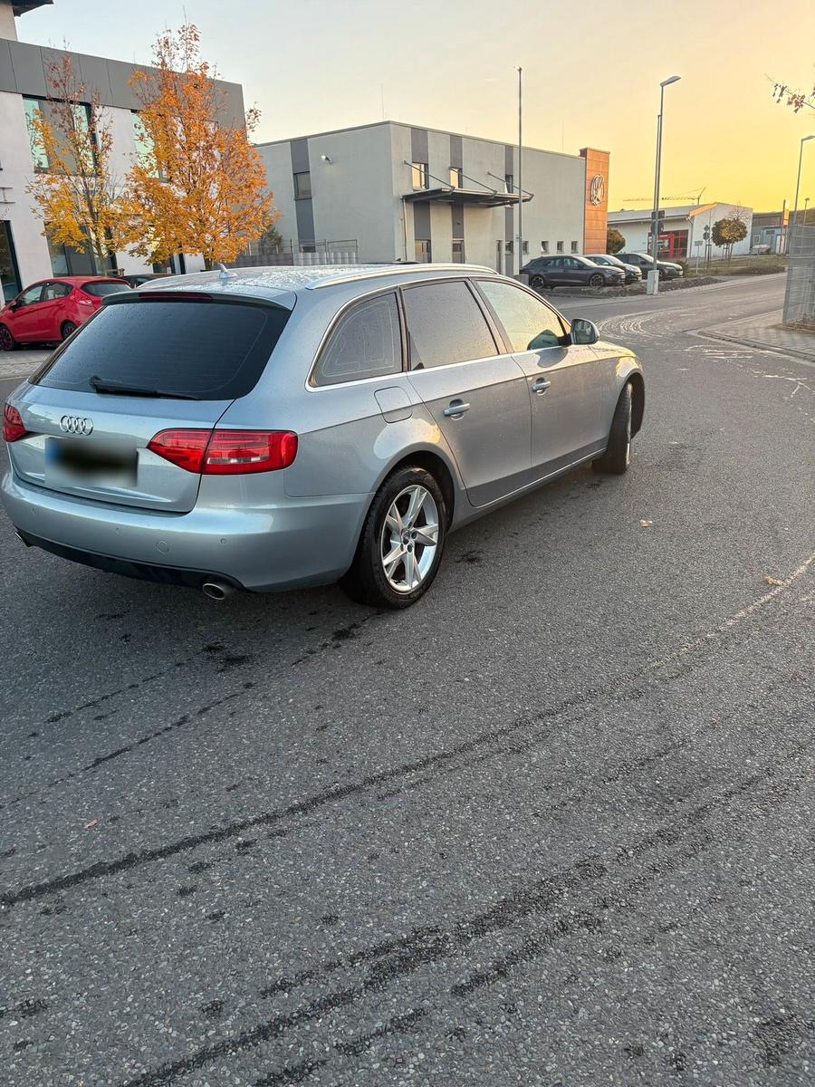 Audi A4 2008 — двигун