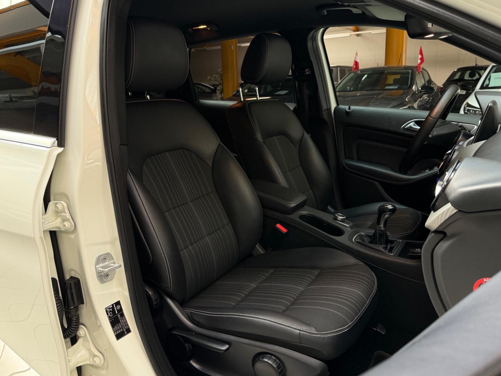 Mercedes-Benz B180|SHZ|PDC|Klimaanlage|Xenon|2.Hand|Bluetooth