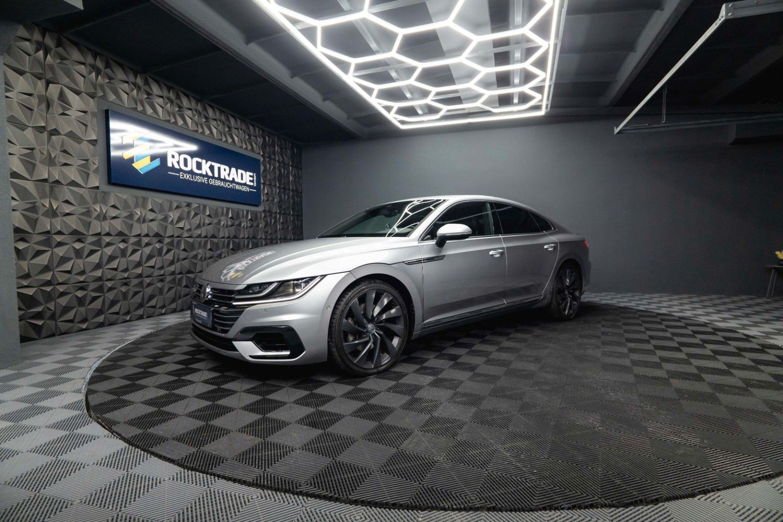 Fahrzeugabbildung Volkswagen Arteon R-Line+ 4Motion | ACC | Massage | LED