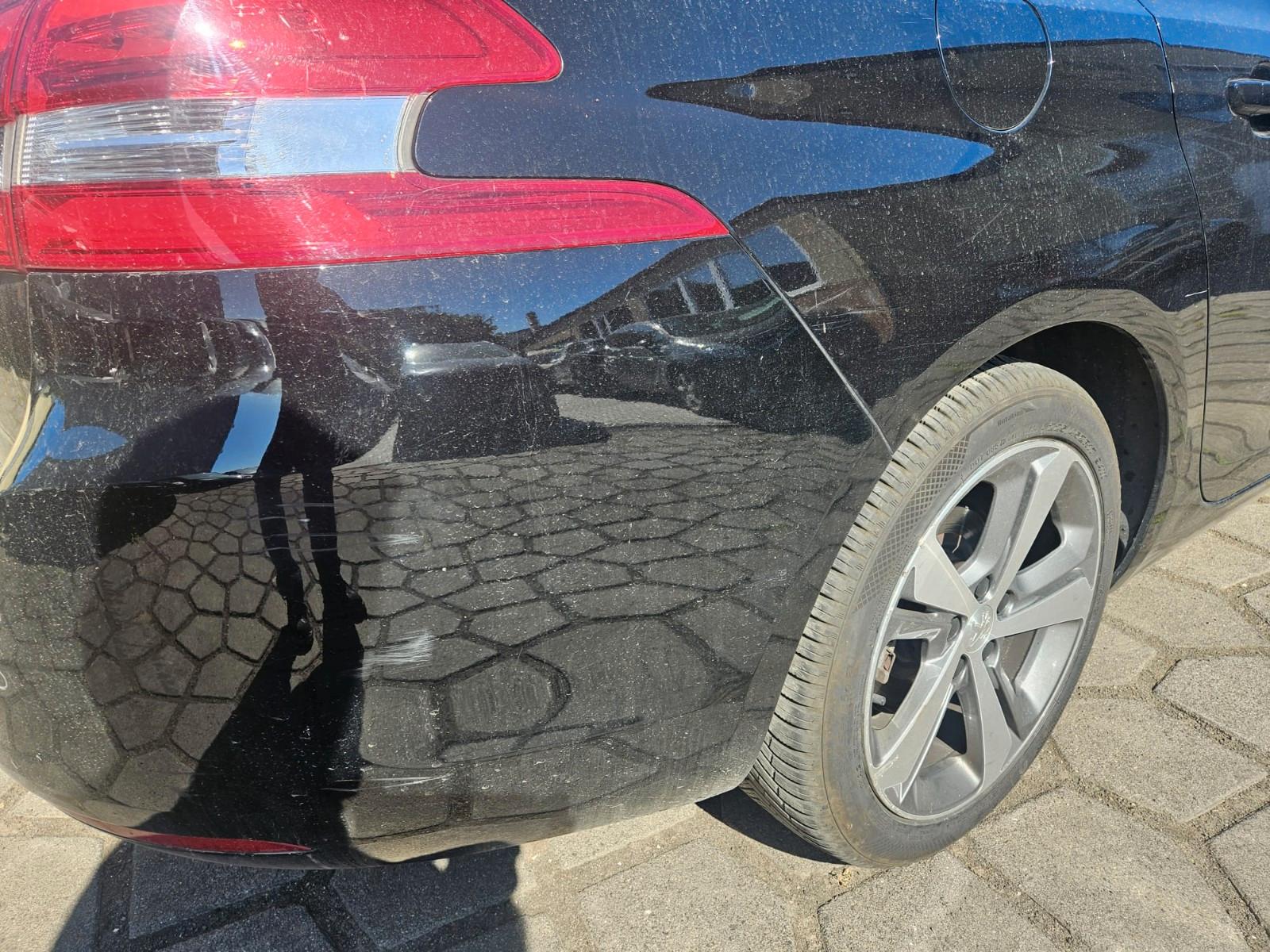 Peugeot 308 2015 — photo 14